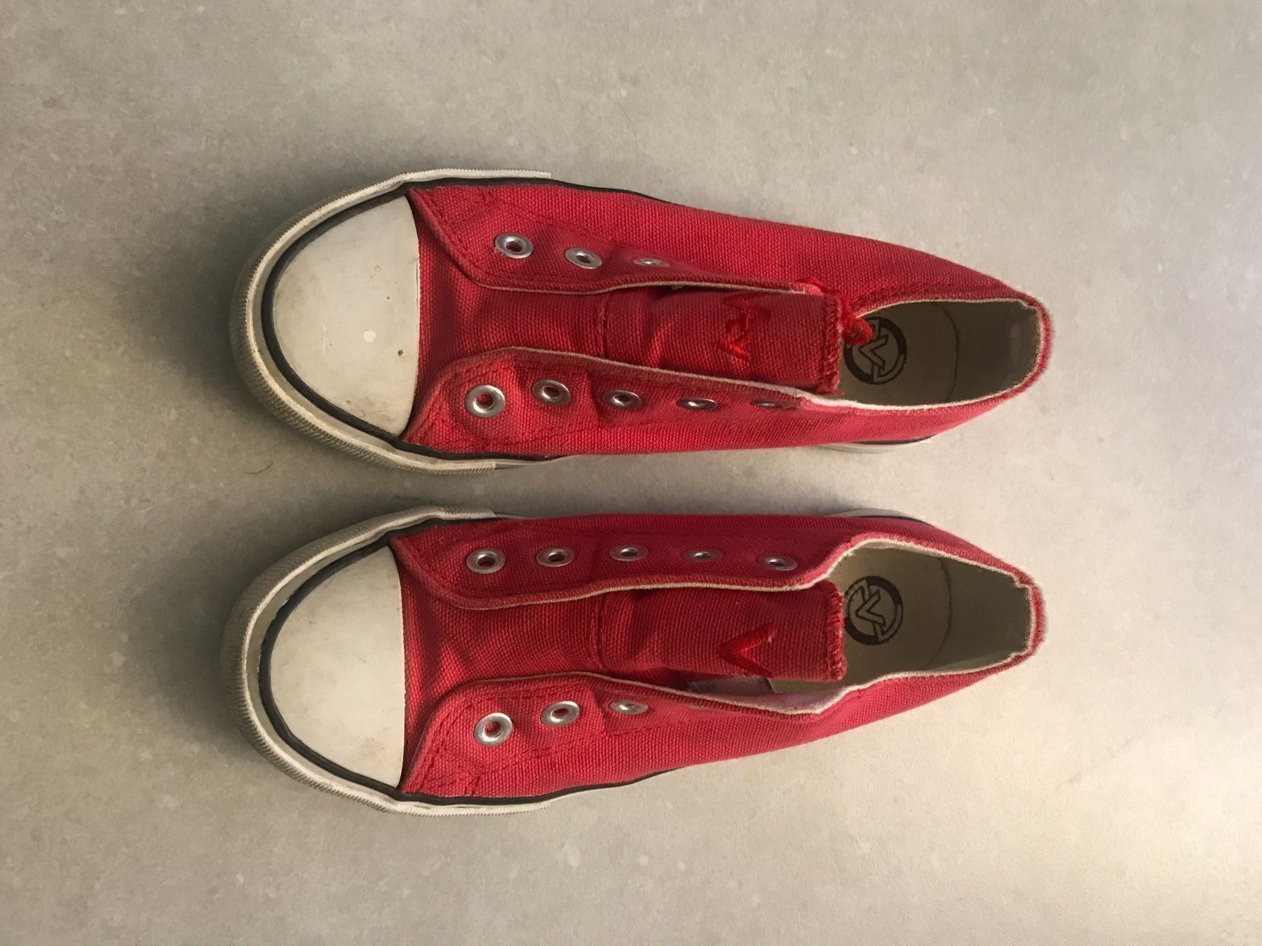 Chaussures garçon: Turnschuh – Neuf (Voir description) à Muttenz par rog_gs96