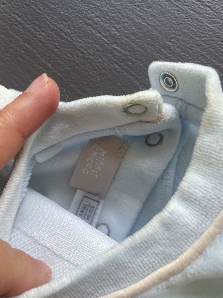 Chicco Pigiama & Simili: Chicco Samtstrampler Gr 50 blau – Usato da Maienfeld venduto da viola93 1