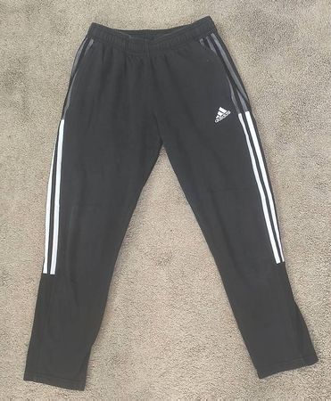 Adidas Sporthose  Grösse 152 (11-12 Jahre)