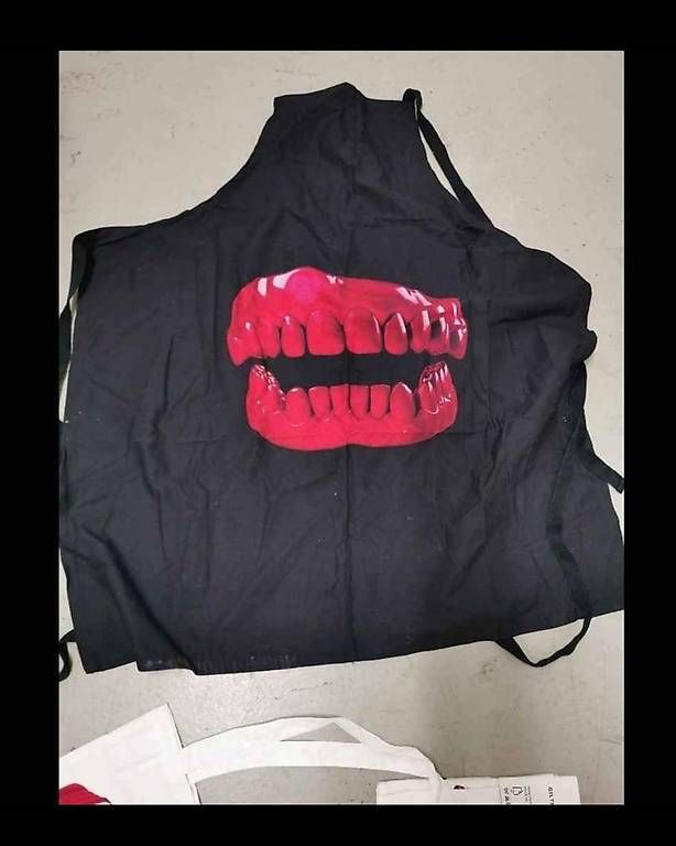 Schürzen: Schürze, Handschuhe etc. Küchenutensilien Set – Neu (gemäss Beschreibung) aus Dübendorf von Me_sa 1