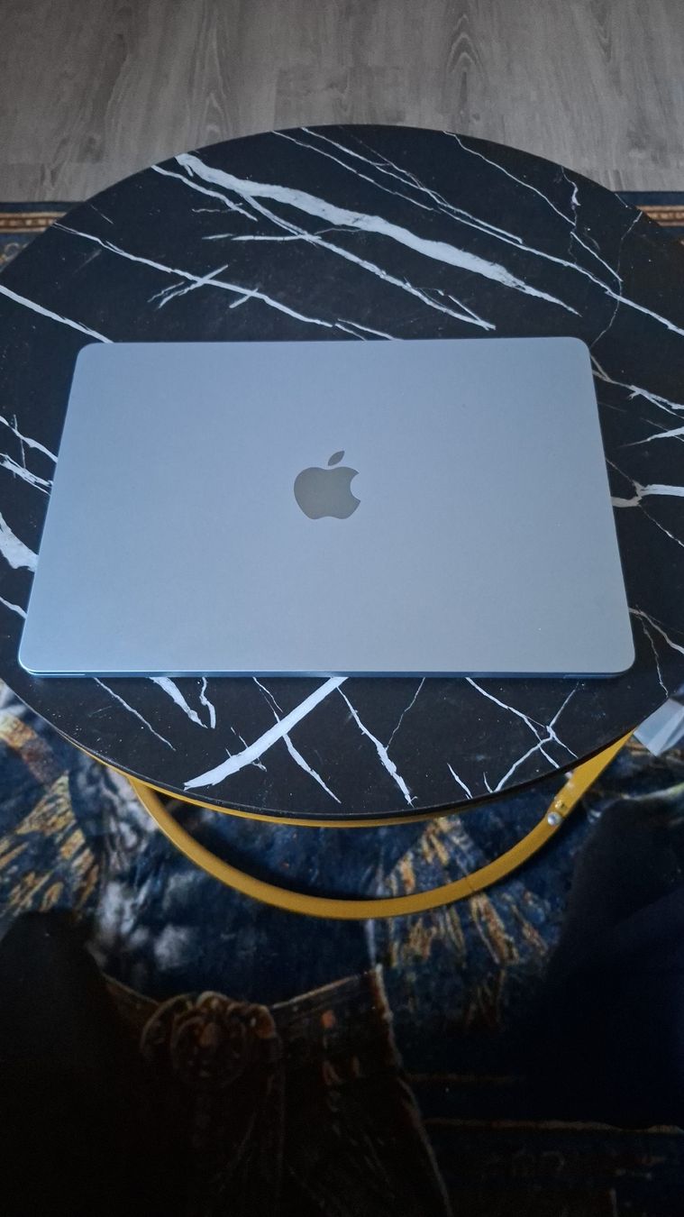 Apple PC: apple macbook air 14 m4 2025 – Nuovo (secondo la descrizione) da Selzach venduto da mat_b6jl 1