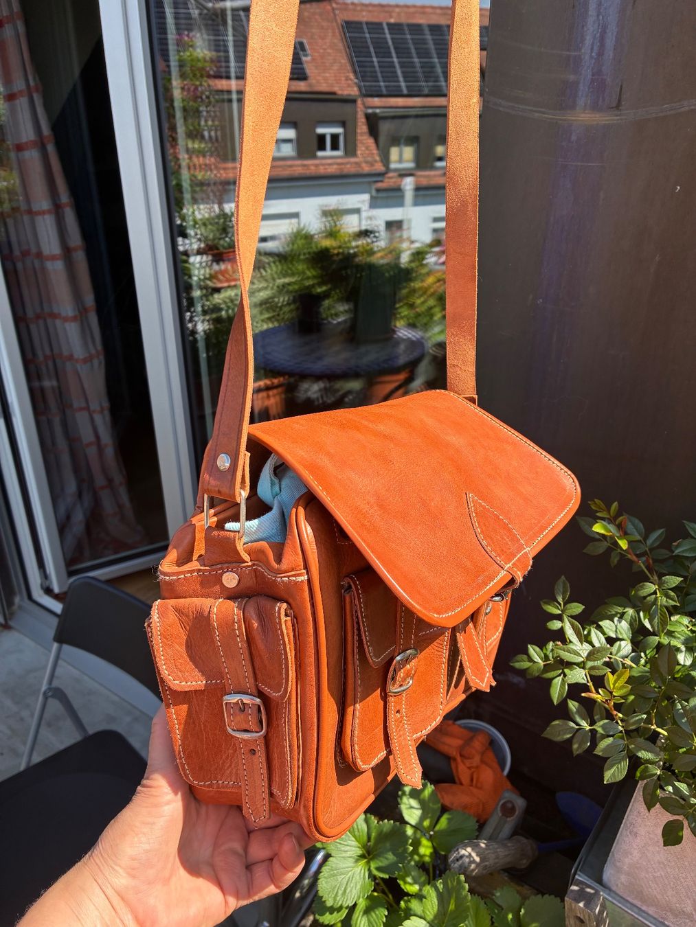 Taschen für Damen: Schulter-Damentasche aus echtem Leder – Gebraucht aus Zürich von thetschi 1