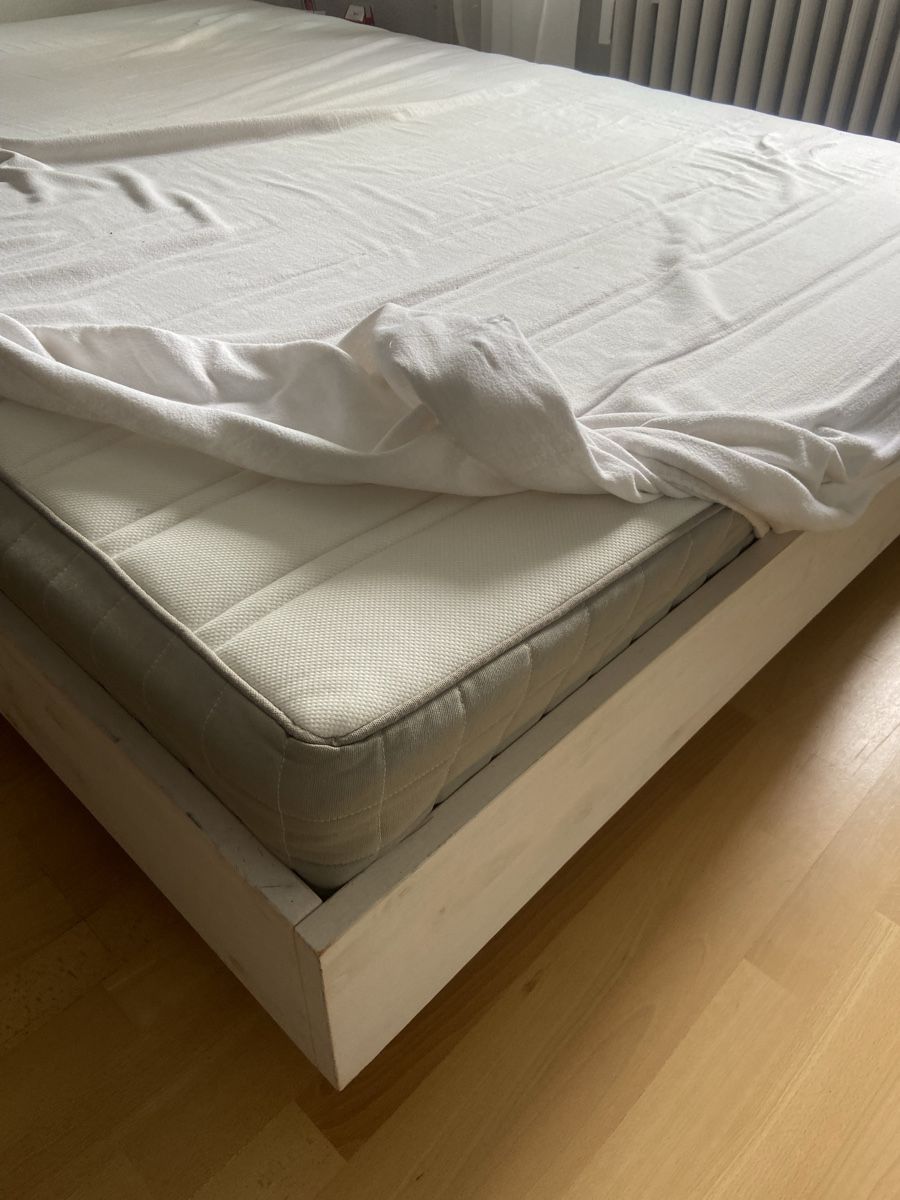 Lits: Bett mit Matratze – D'occasion à Winterthur par mic_xjg2