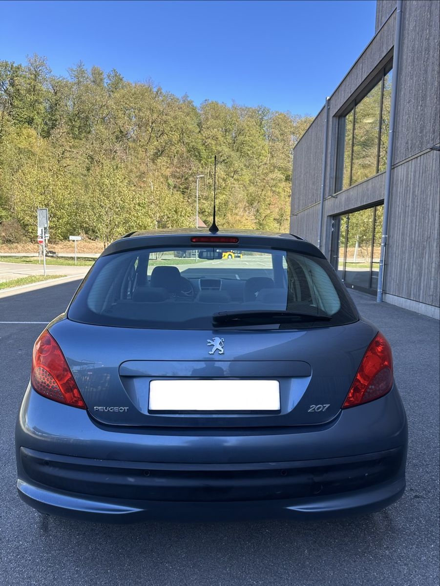 Peugeot Autos: PEUGEOT 207 1.6i 16V – Gebraucht aus Bachenbülach von HL2050 2