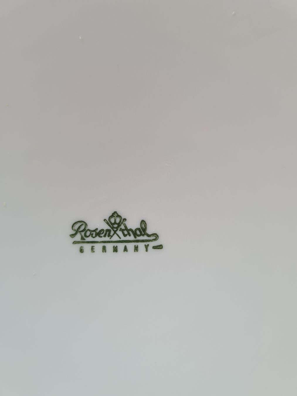 Rosenthal Ciotole: Rosenthal Schüssel mit Deckel neu – Nuovo (secondo la descrizione) da Münsingen venduto da Cuci31 6