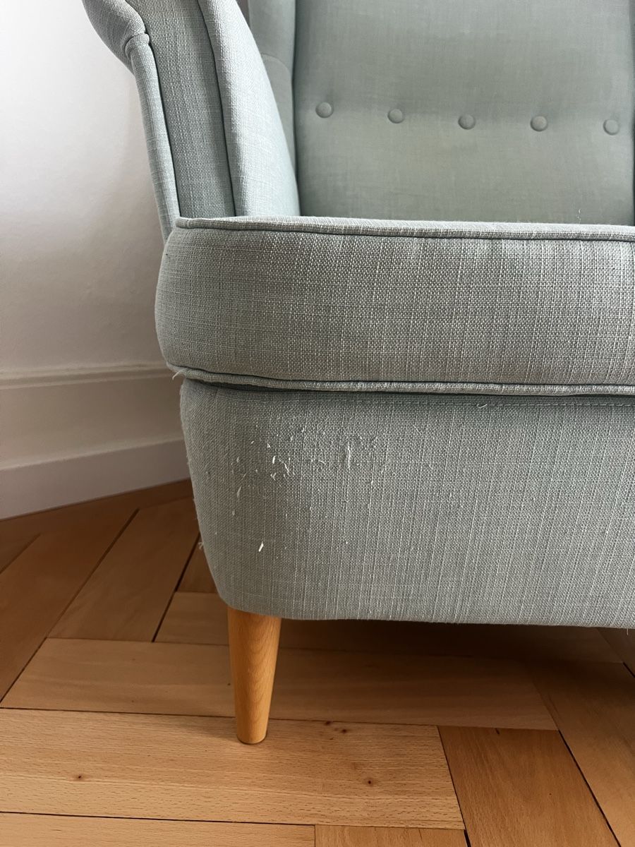 Ikea Fauteuils: IKEA STRANDMON hellblau mit Flecken und Abnutzungen – D'occasion à Bern par leo_lnw8 5