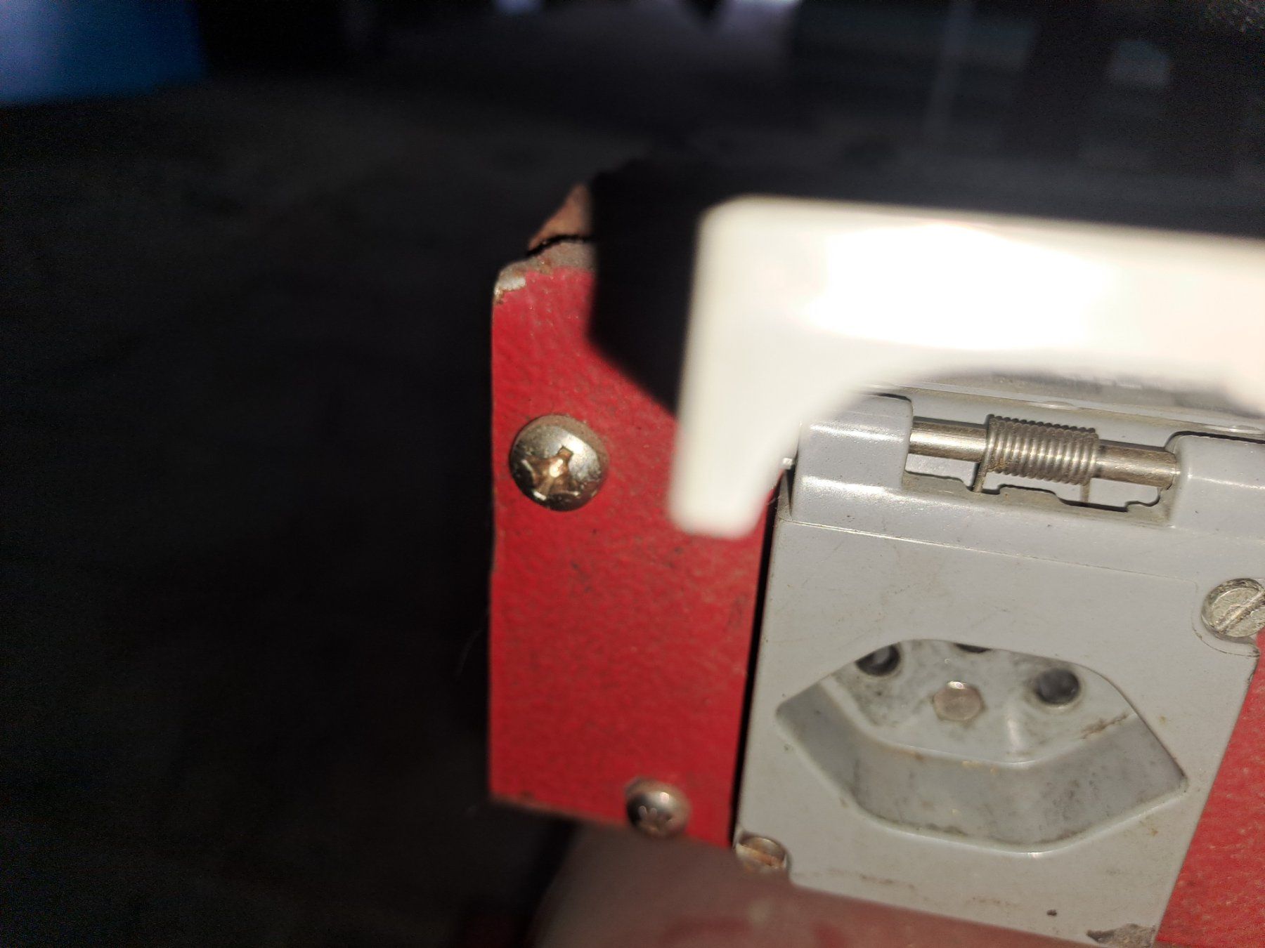 Generatori di corrente: Benzin Notstrom Aggregat mit Briggs+Stratton Motor – Difettoso da Turbenthal venduto da speedtech 5