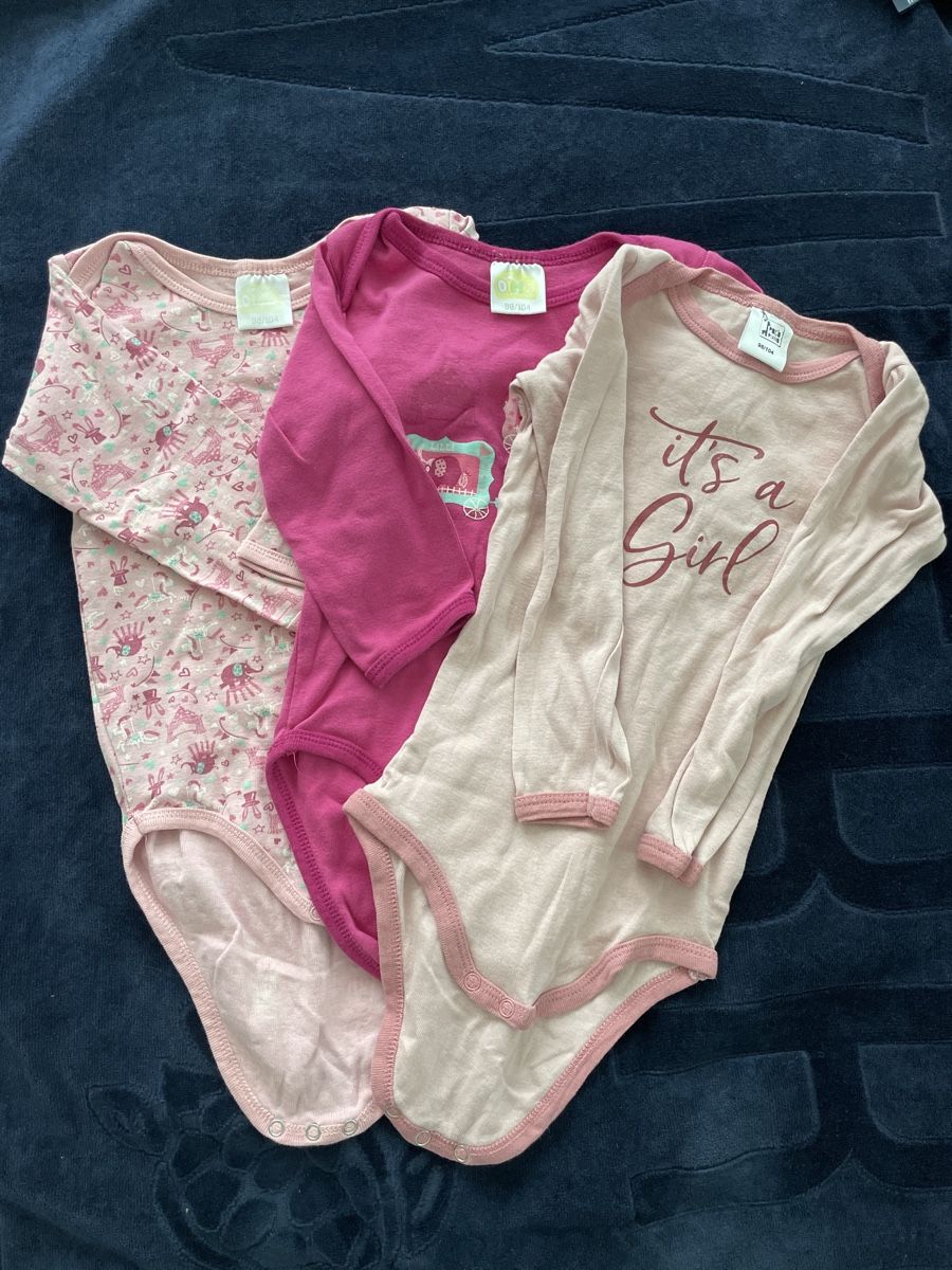 Biancheria intima: 3 Langarmbodys Gr. 98/104 – Usato da Weiningen ZH venduto da wunderkaro