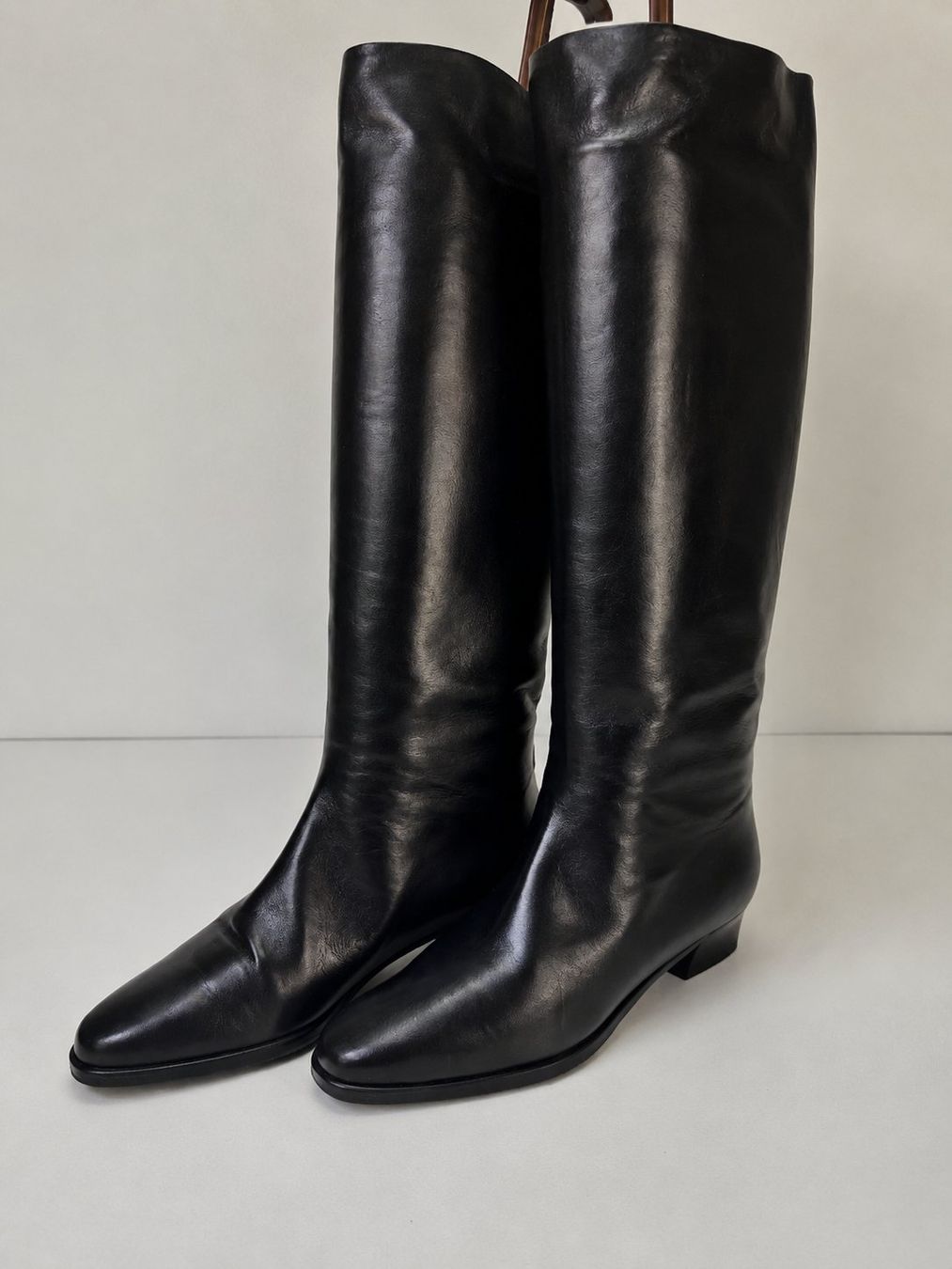 Bally Scarpe da donna: BALLY Langschaftstiefel Nero aus Nappaleder - Gr. 36 – Usato da Zürich venduto da Arche_Brockenhaus 4
