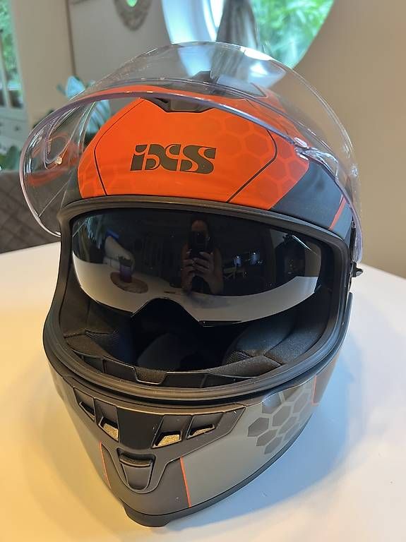 Caschi & visiere: Vendo casco  – Usato da Losone venduto da ema_2fpw 1
