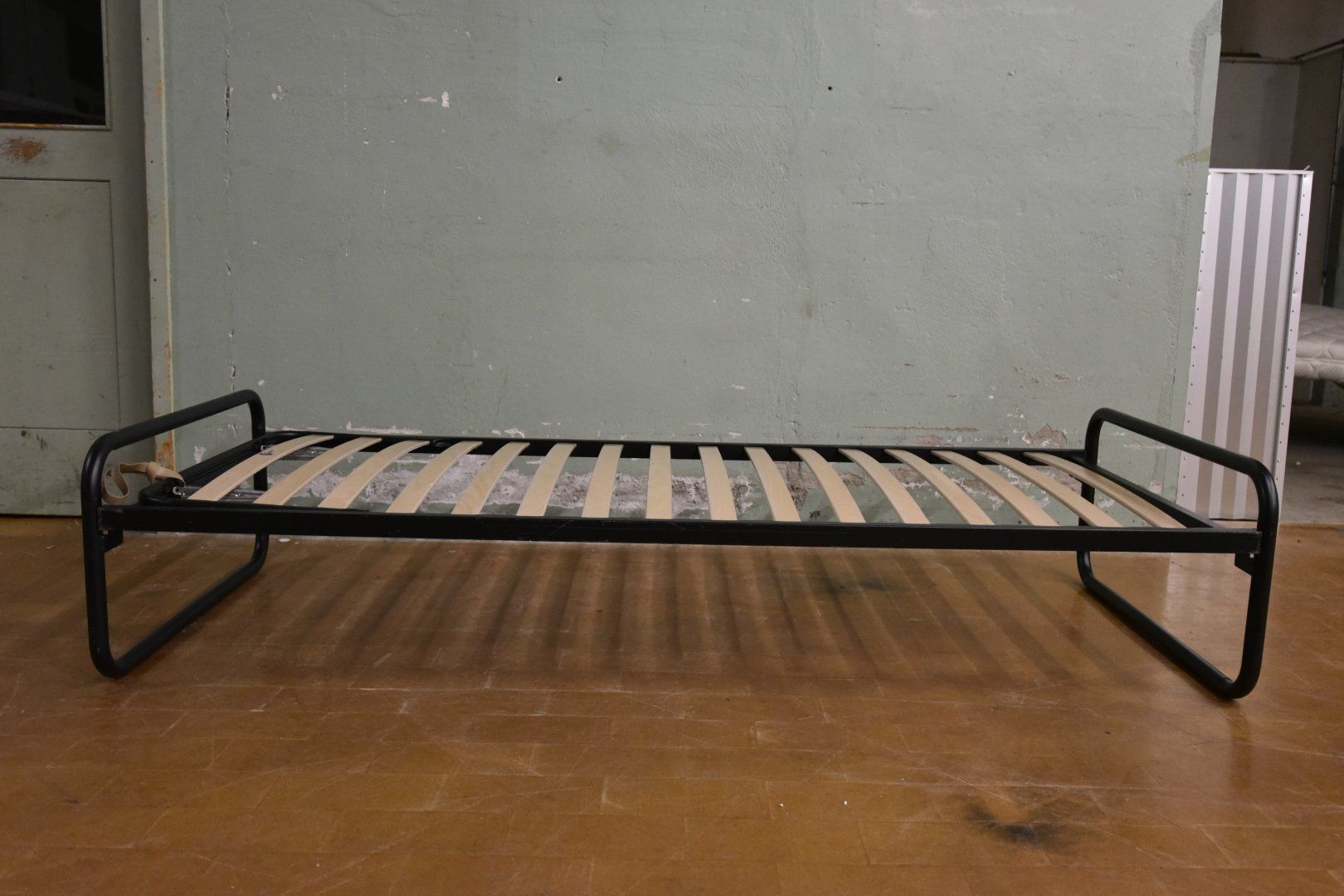 Letti: Designer Raumsparbett 200x90cm – Usato da Lichtensteig venduto da Usedinstorecom 5