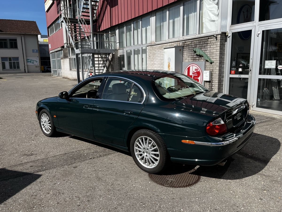 Jaguar Automobili: Jaguar S-Type 4.0 V8 – Difettoso da Schlieren venduto da classic3.5 2