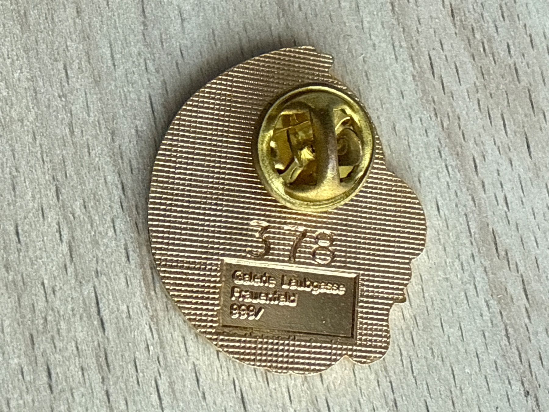 Placchette & Badge: Pin Tiere – Usato da Glattbrugg venduto da Schweigmatt 1
