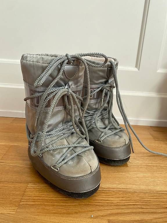 Moon Boot Chaussures garçon: Moonboots 27-30 – D'occasion à Zürich par Lauraflor
