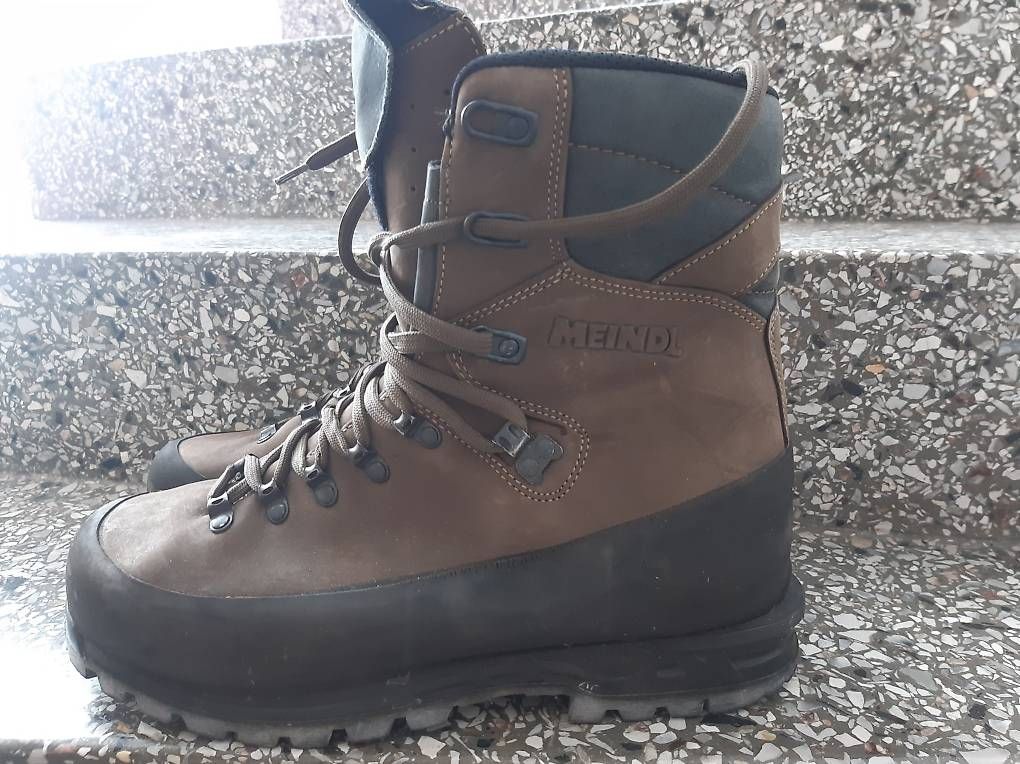 Scarpe da uomo: Bergschuhe  Meindel Gr 46 – Usato da Aegerten venduto da Simplon56