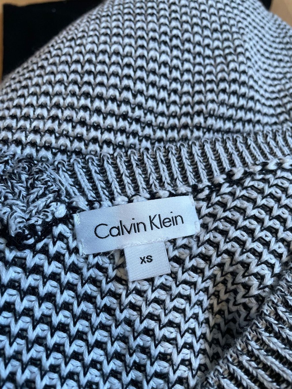 Calvin Klein Maglioni & Felpe: Strickpullover, schwarz-weiss, Grösse S, Calvin Klein – Usato da Hubersdorf venduto da JanasHeartTreasures 3