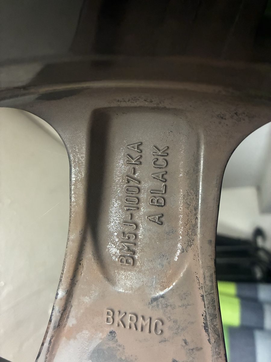 Ford Pneus & Kompletträder: Ford Focus Felgen mit Sommerreifen 235/40 R18 – Gebraucht aus Zuzwil SG von sukraM73 8