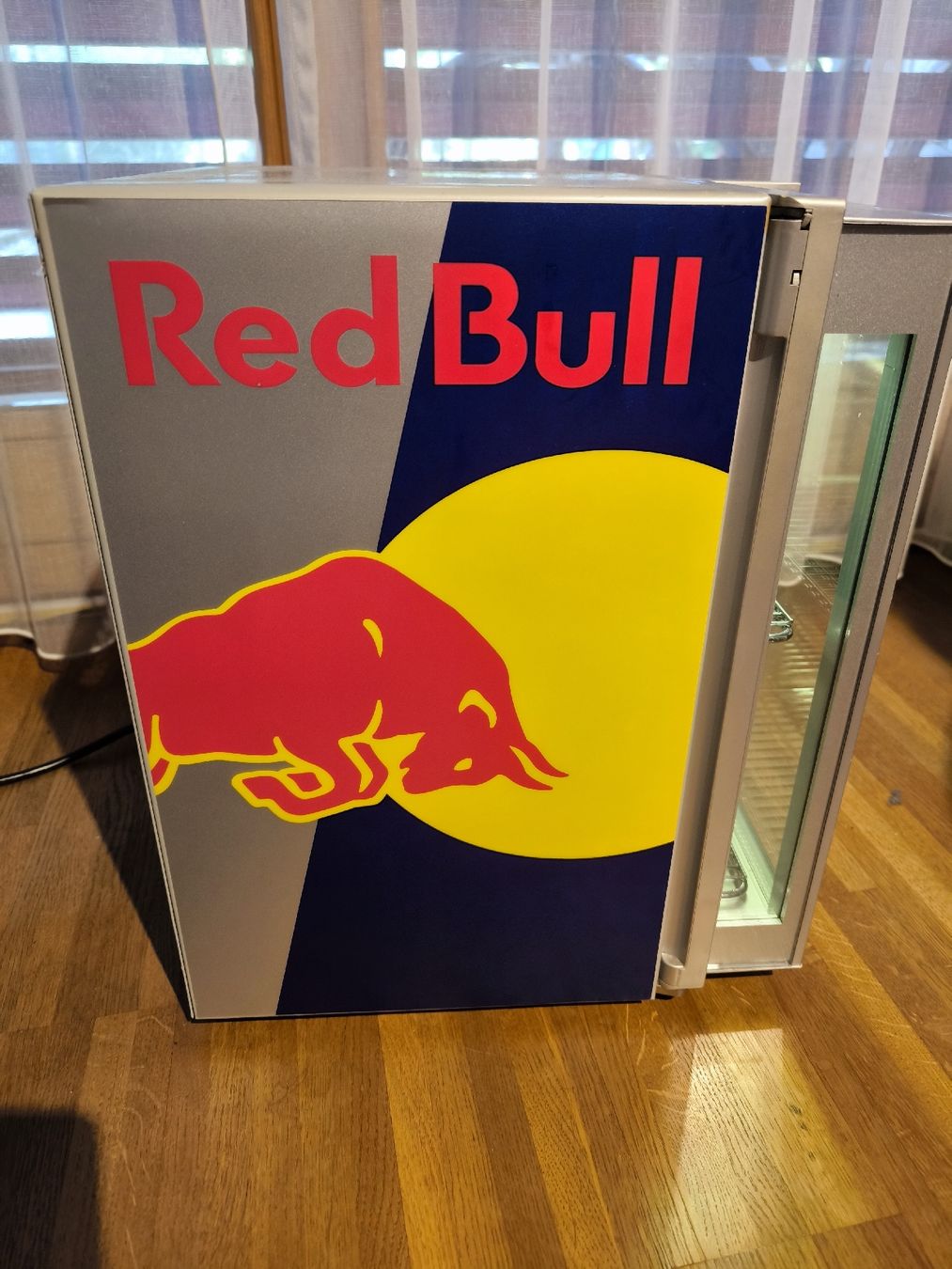 Red Bull Réfrigérateurs: Redbull mini Kühlschrank – D'occasion à Meiringen par Technik91 2