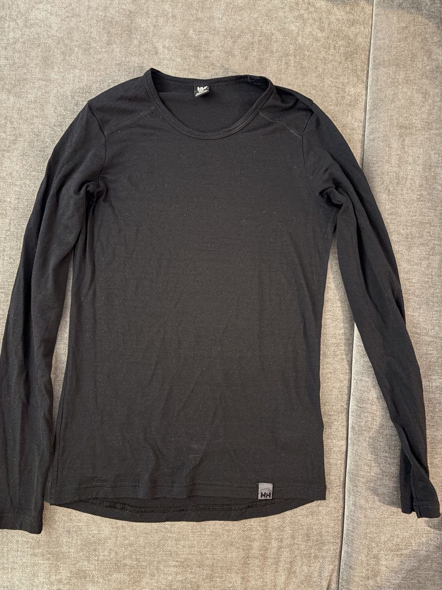 Top: Helly Hansen Merino Baselayer, XS, Schwarz – Usato da Wimmis venduto da rimnakit