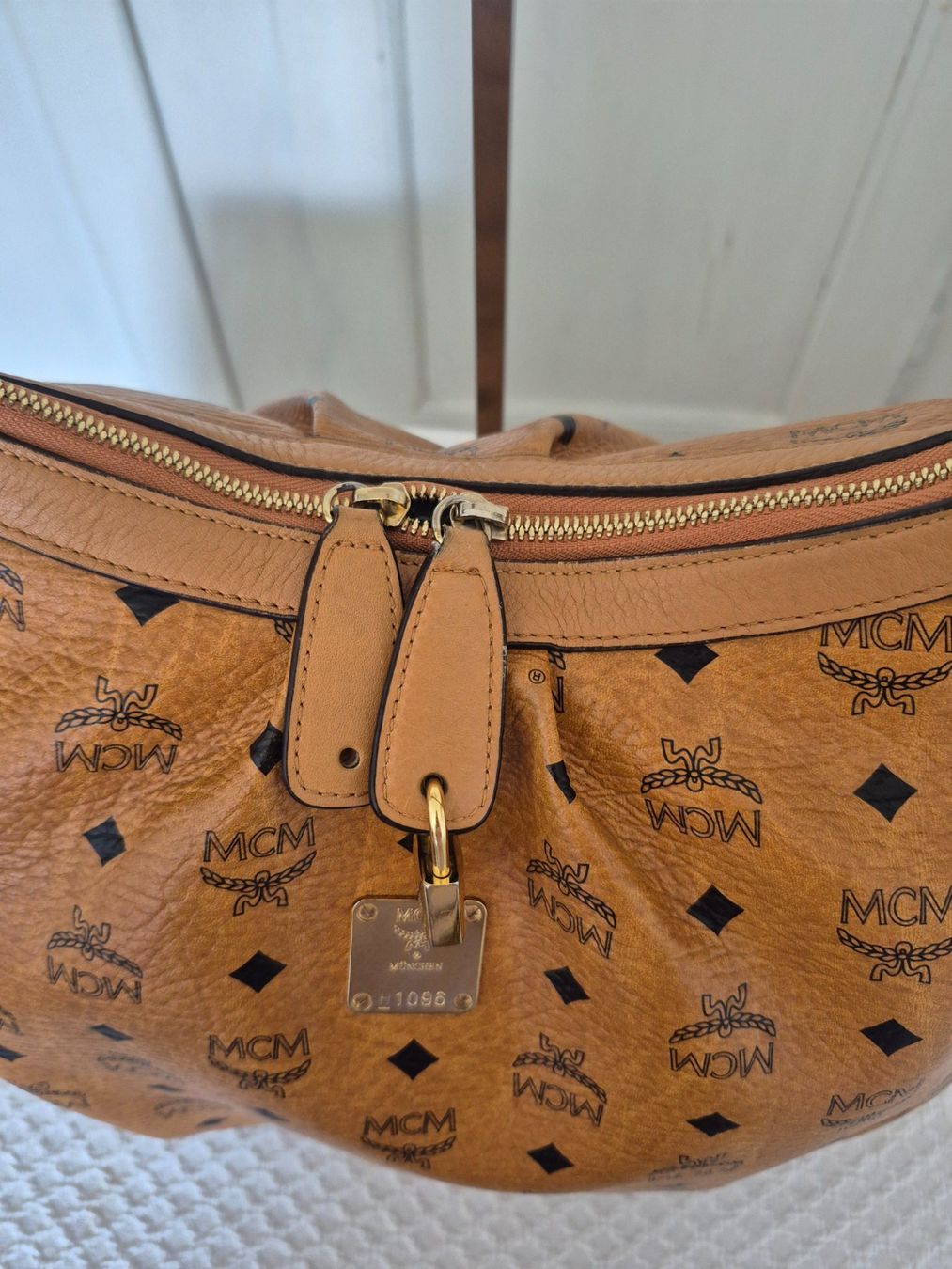 Mcm Taschen für Damen: Original MCM Hobo Bag, Size M – Gebraucht aus Dottikon von Pega7 3