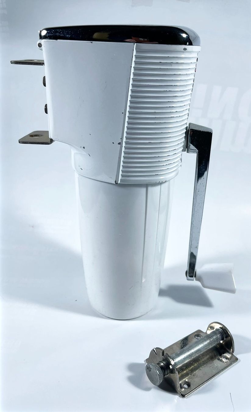 Elettrodomestici da cucina: American Diner ICE CRUSHER "SWING-A-WAY" – Usato da Frenkendorf venduto da Yard-Sale-2000 7