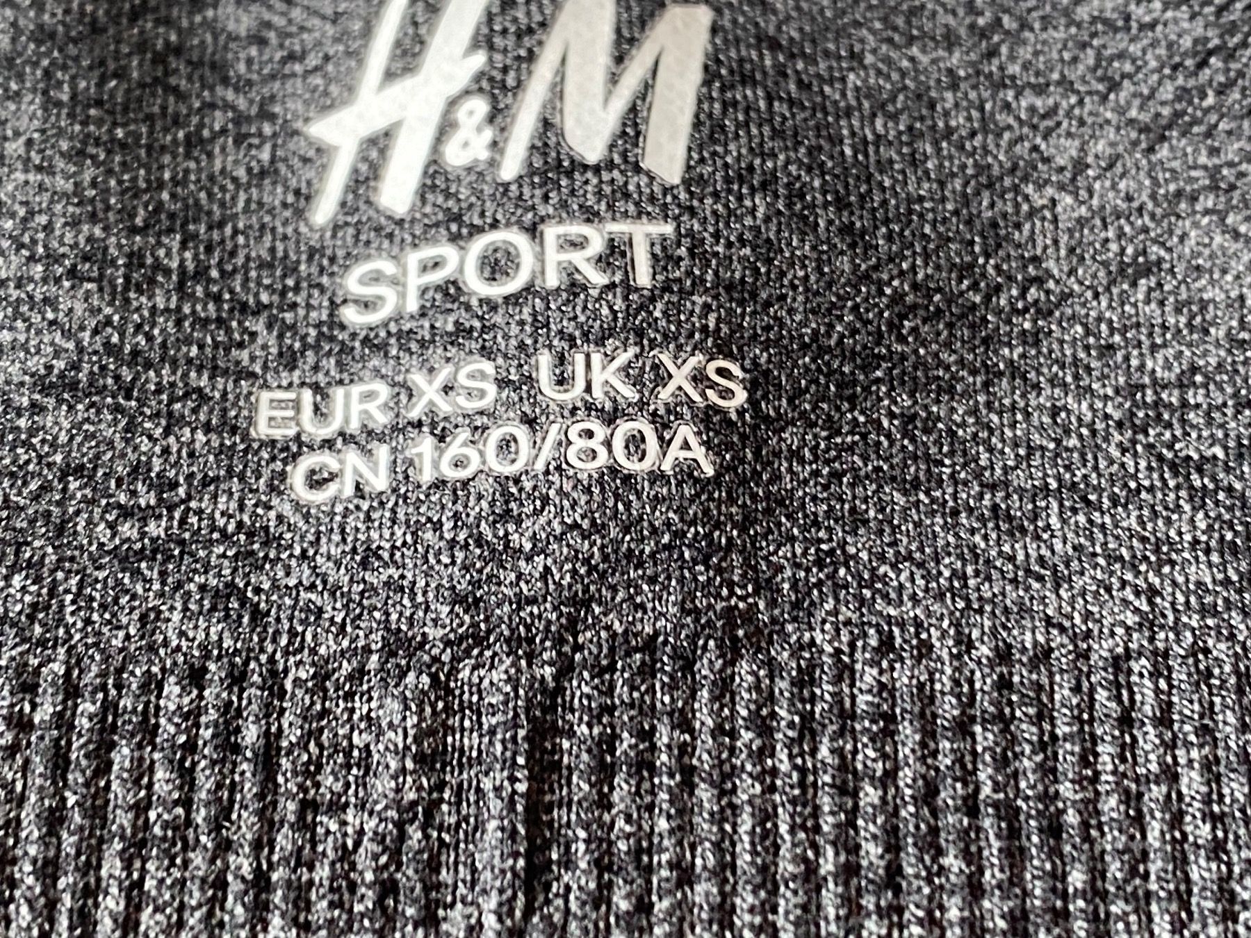H&M Camicette, T-shirt & Top: Top 164 H&M mit Trägerli – Usato da Orpund venduto da Mary8972 6