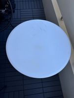 Bistrotisch rund weiss Metall klappbar guter Zustand