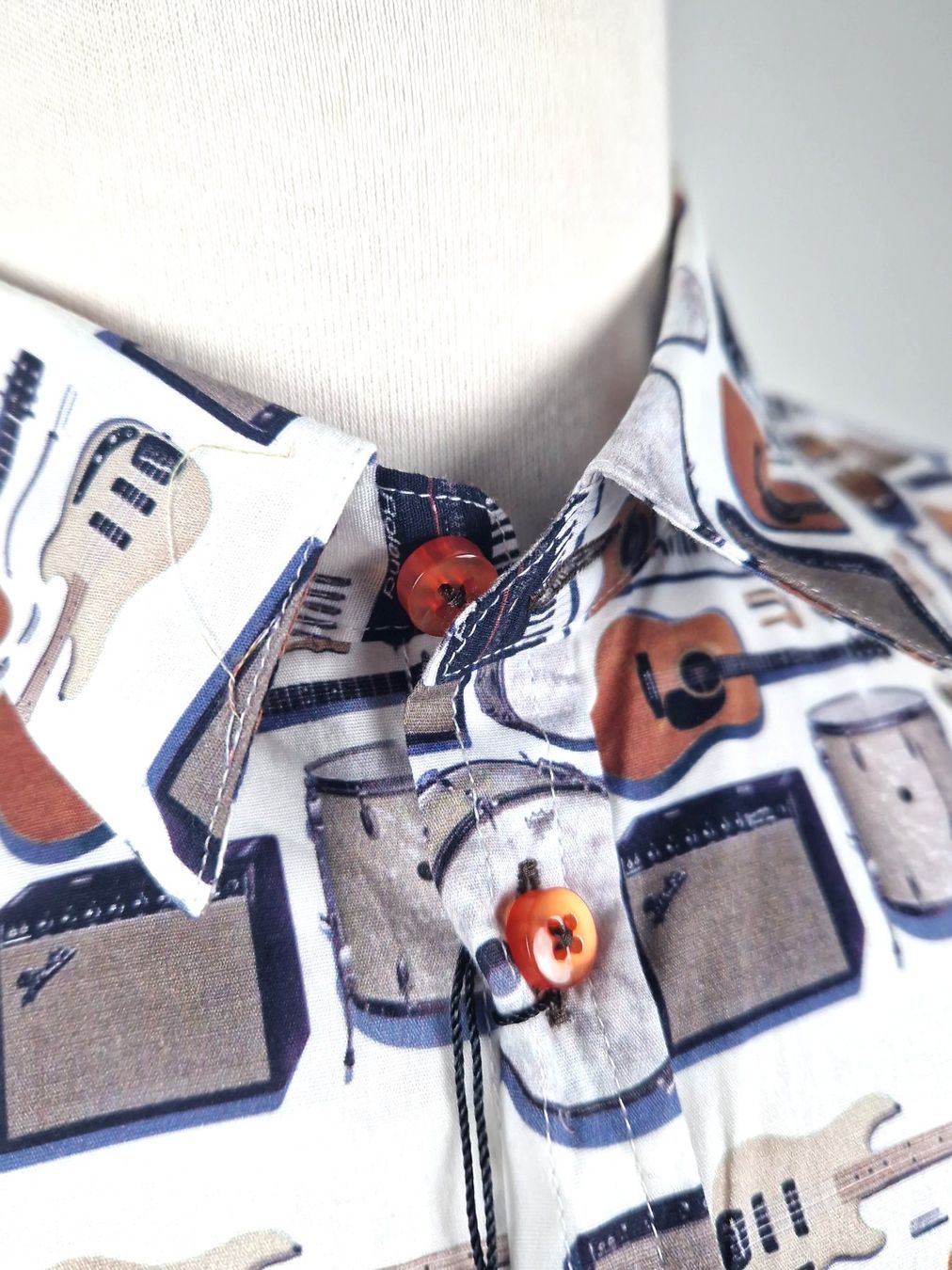 Hemden, T-Shirts & Polos: Coton Doux Hemd mit Instrumentenmuster (Gr.164) – Neu und originalverpackt aus Basel von Restwert_Basel 3