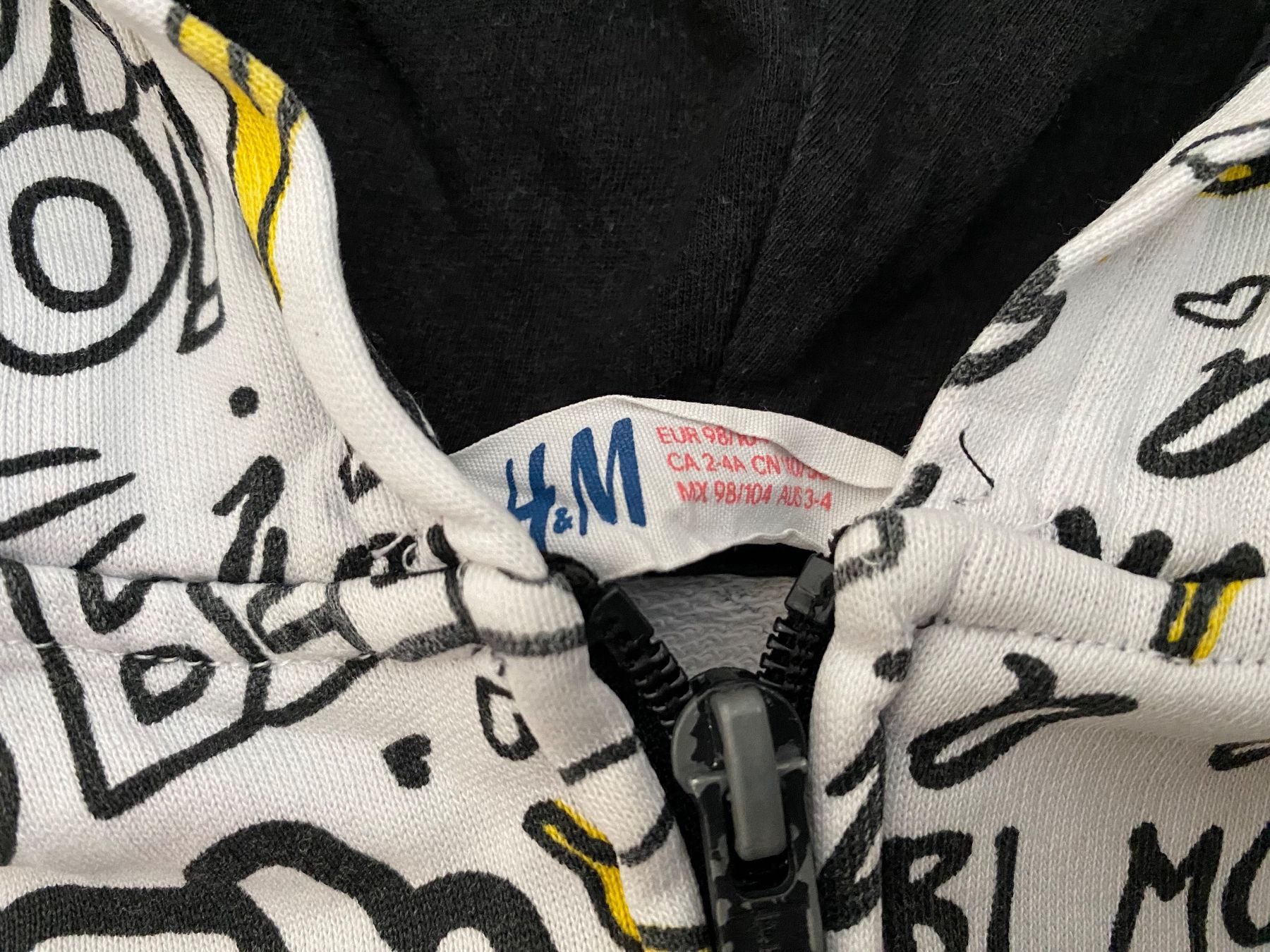 H&M Giacche & Cappotti: Minions Pullover Jäcklein 98 – Usato da Trachslau venduto da M_Schmid81 2