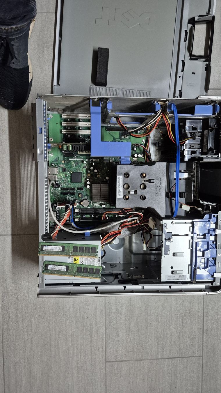 Dell PCs: 3xdell tour pc – Defekt aus Léchelles von sim7891 2