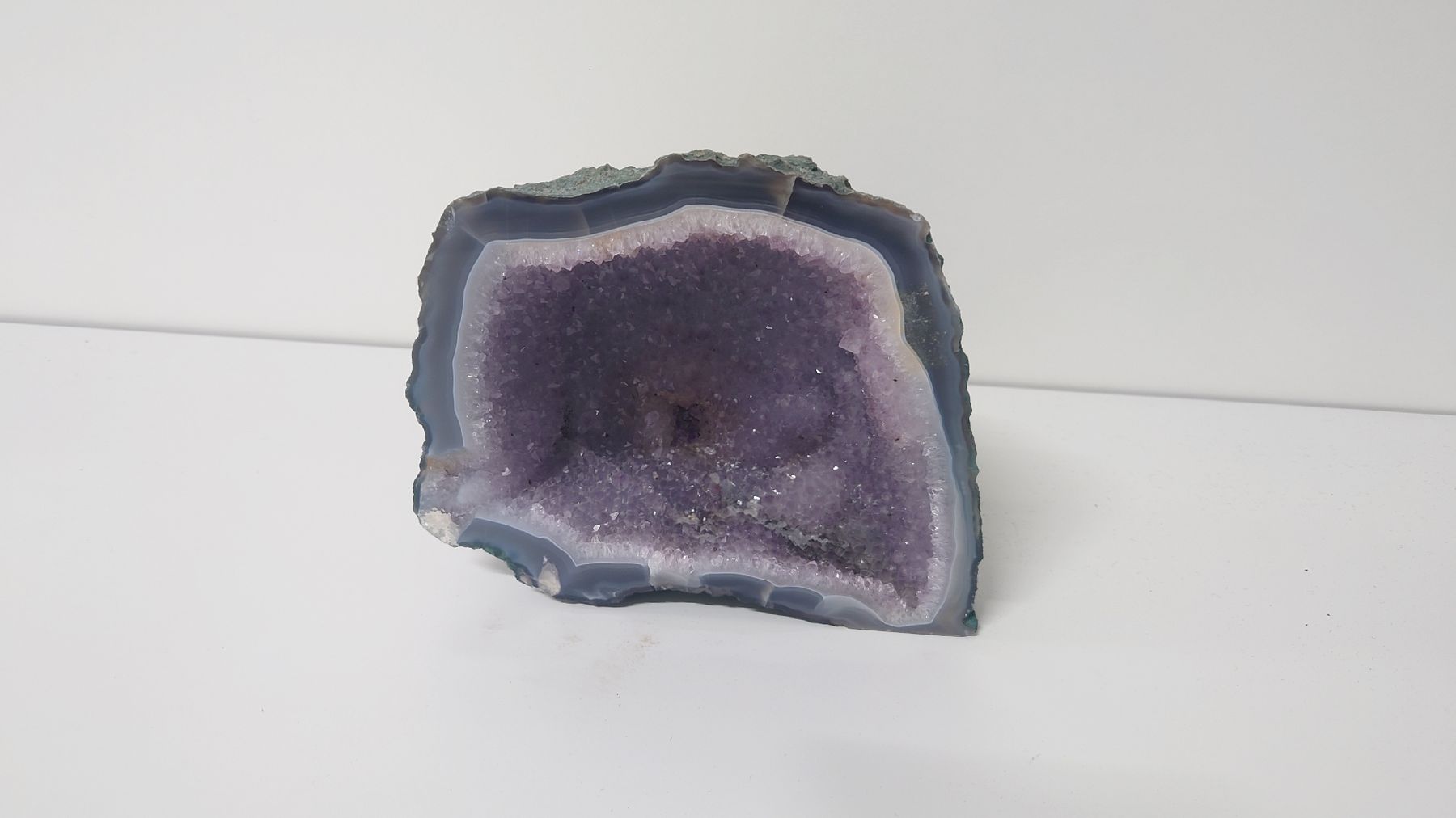 Minerali & Pietre curative: Amethyst Druse Geode – Usato da St. Gallen venduto da Second-Life