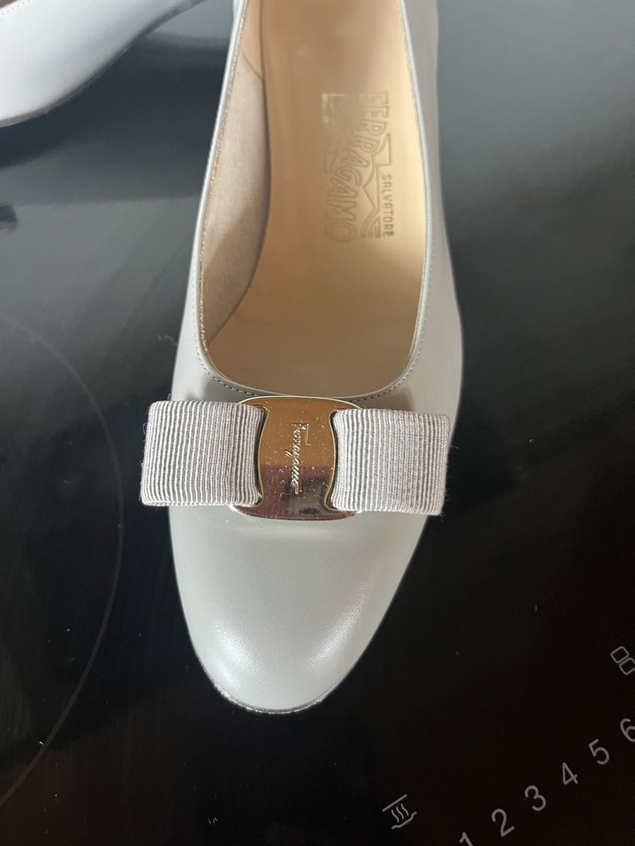 Damenschuhe: Zeitloser Ferragamo Slipper 38 – Gebraucht aus Saanen von SoniaMichaela 1