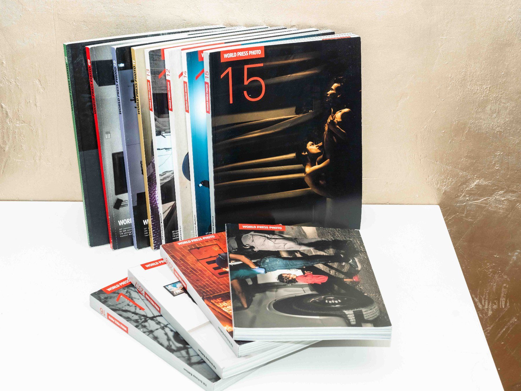 Revues & Magazines: 12 x World Press Photo 2008-2019 – D'occasion à Lausanne par 1000steps 1