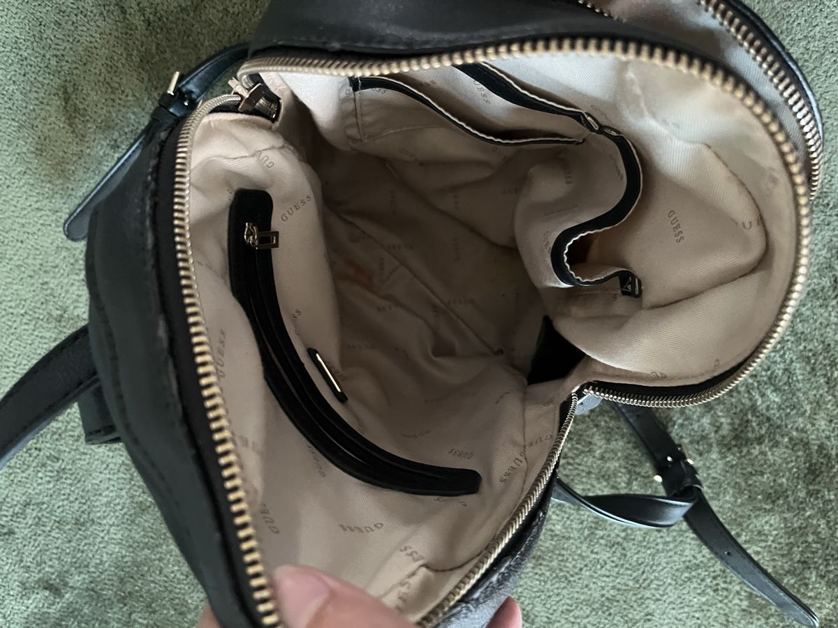 Guess Zaini: Damenrucksack von Guess – Usato da St. Gallen venduto da Cocobello1892 1