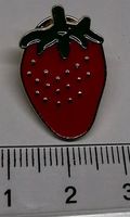 Erdbeere - Pin  (neu/OVP)
