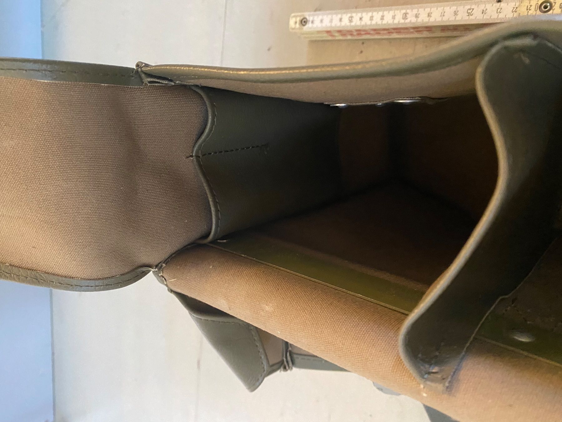 Schweizer Armee Borse: Militär Sanitärtasche – Usato da Winterthur venduto da nor_qtg7 6