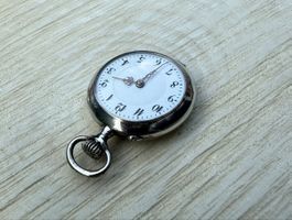 Damen-Taschenuhr aus Silber