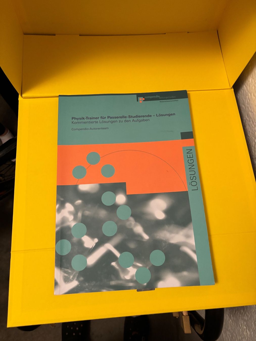 Libri: Physik-Trainer Passsrelle Compendio – Usato da Effretikon venduto da eft_5sdd 3