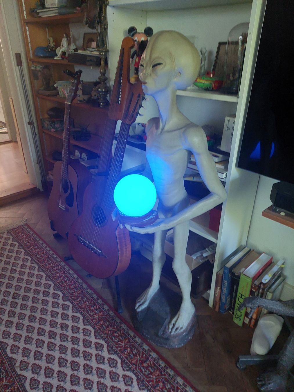 Skulpturen & Statuen: Alien Figur Lebensgross Lampe,  grosse Qualität – Gebraucht aus wabern von Torrubirubi 4