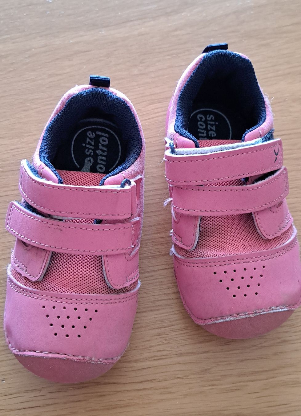 Schuhe für Mädchen: Lot chaussures taille 22 fille – Gebraucht aus Farvagny-le-Petit von Unepetolette 6
