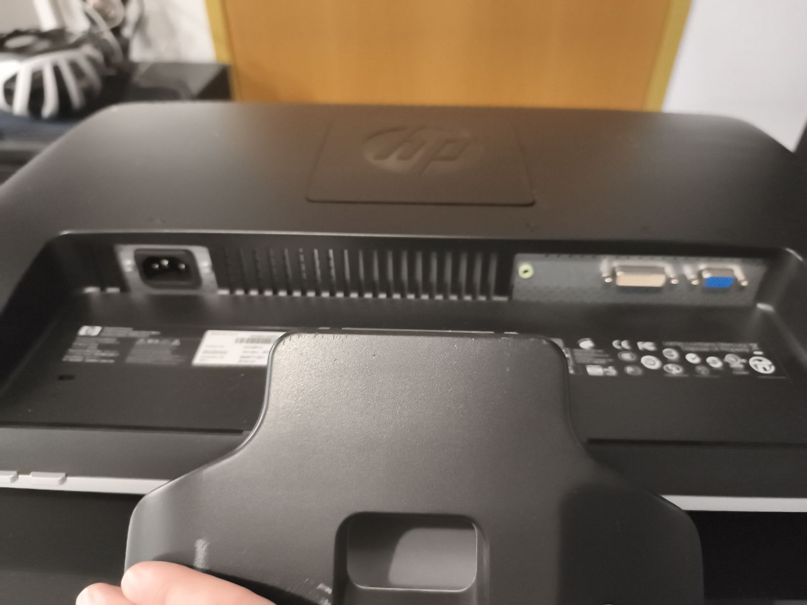 Hewlett Packard Monitore: 23 Zoll HP Bildschirm – Gebraucht aus Zürich von watchshot 3