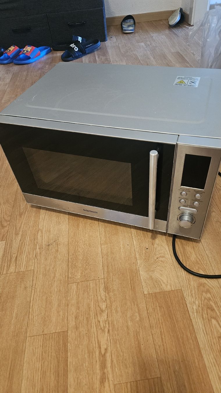 Elettrodomestici da cucina: microwelle intertronic mit grill  – Usato da Frauenfeld venduto da exi_8dxy