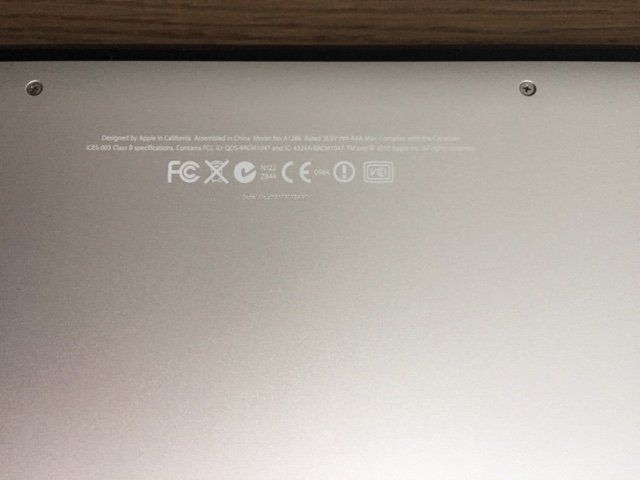 Apple Notebooks: MacBook Pro 15.4/2.4/2X2GB/320/SD/GLSY mit CD/DVD_Mid-2010 – Gebraucht aus Schindellegi von cocooning1 8