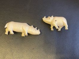 Nashorn geschnitzt sehr alt aus Horn Zahn