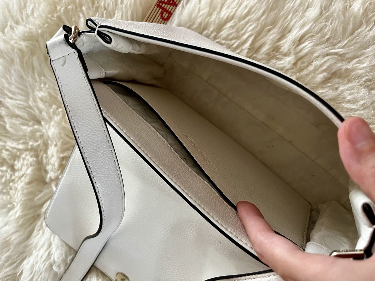 Calvin Klein Sacs femmes: Calvin Klein Tasche weiss – D'occasion à Zürich par Saratue 1
