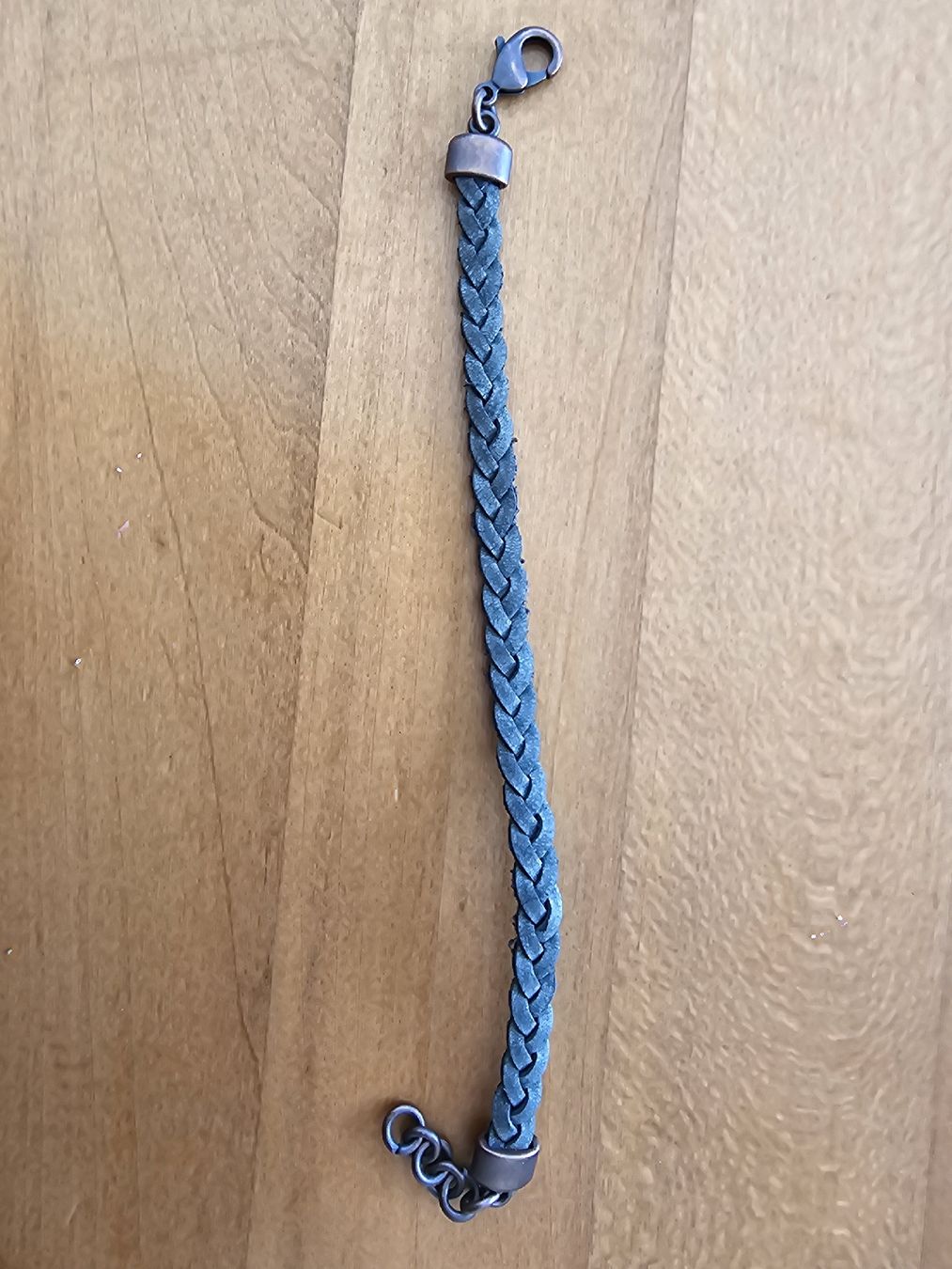 Armbänder & -reifen: Hübsches, Armband, geflochten. – Gebraucht aus Mels von WendySchumacher