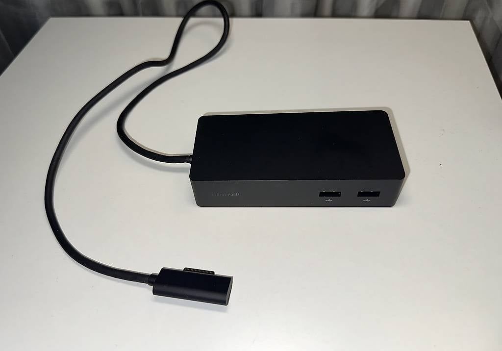 Microsoft Docking station: Microsoft Surface Dock Gen 1 (NEU) – Nuovo (secondo la descrizione) da Hauterive NE venduto da FW7-TECH 1