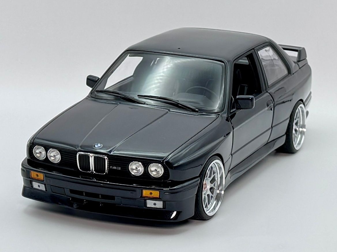Minichamps Modellautos: 1:18 BMW M3 E30 Minichamps BBS Tuning – Neu (gemäss Beschreibung) aus Baar von Cai 4
