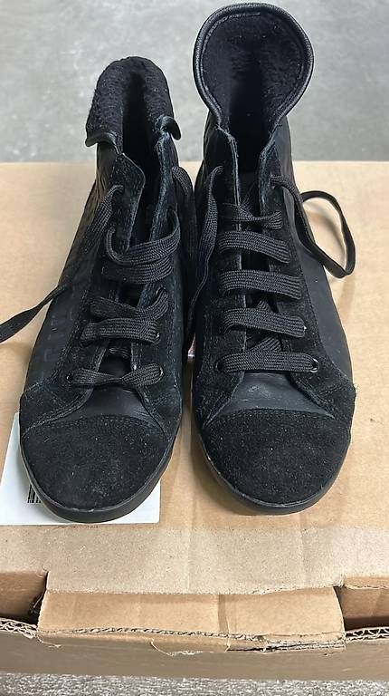Chaussures femmes: Scarpe Armani – D'occasion à Bellinzona par SammlerTI 4