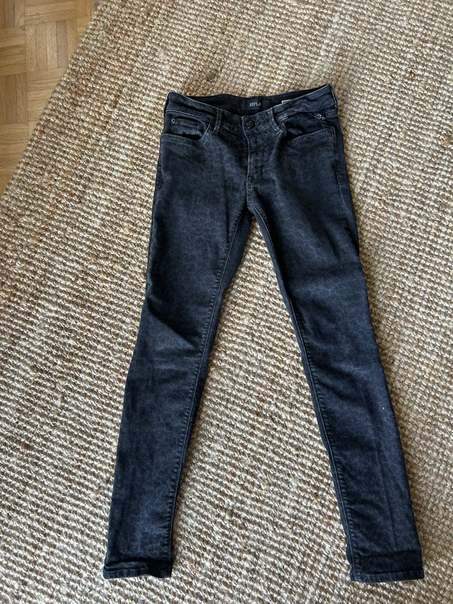 Replay Jeans: Replay Luz Leoprint Jeans Gr 28 – Gebraucht aus Biel-Benken BL von nad10
